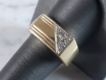 Load image into Gallery viewer, Mens Vintage Estate 14K Yellow Gold Diamond Ring 12.8g E3716