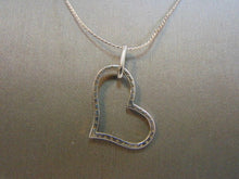 Load image into Gallery viewer, VINTAGE .925 STERLING SILVER NECKLACE W DIAMONDS HEART PENDANT  3.31g  E1120