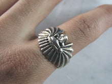 Load image into Gallery viewer, Mens Vintage Estate Sterling Silver Chief Head Ring 7.5g E6011