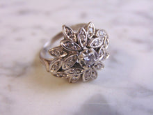 Load image into Gallery viewer, Stunning Women's Vintage Estate 14K White Gold Diamond Flower Ring, 6.1g E811