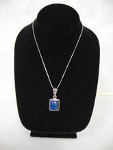 Load image into Gallery viewer, Lovely Vintage Estate Sterling Silver Necklace Blue Lapis Pendant 11.3g E3176