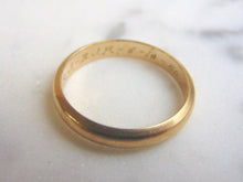 Load image into Gallery viewer, Mens Vintage Estate 14k Yellow Gold Wedding Band Ring 3.6g #E3589