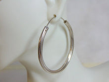 Load image into Gallery viewer, Pr Womens Vintage Estate Sterling Silver Hoop Earrings 6.3g E5027