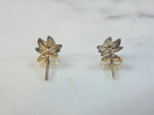 Load image into Gallery viewer, Pair of Womens Vintage Estate Sterling Silver Marijuana Leaf Stick Earrings 0.9g E1506