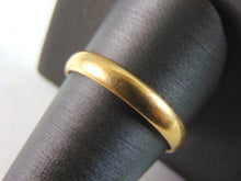 Load image into Gallery viewer, Mens Vintage Estate 14k Yellow Gold Wedding Band Ring 4.0g #E3433