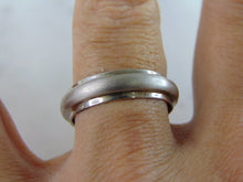 Load image into Gallery viewer, Mens Vintage Estate 18K White Gold Wedding Band Ring, 8.5g E1703