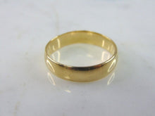Load image into Gallery viewer, Mens Vintage Estate 14K Yellow Gold Band Wedding Ring 3.5g E2353