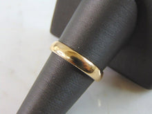 Load image into Gallery viewer, Mens Vintage Estate 14K Yellow Gold Band Wedding Ring 3.4g E2360