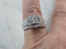 Load image into Gallery viewer, Womens Vintage Estate 14K White Gold Diamond Wedding Ring Set 8.2g E1048