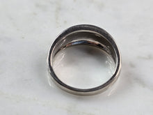 Load image into Gallery viewer, Womens Sterling Silver Modernist Opal Band Ring 5.3g E1062