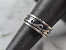 Load image into Gallery viewer, Womens Vintage Estate Sterling Silver Modernist Wave Ring 5.0g E1063