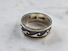 Load image into Gallery viewer, Womens Vintage Estate Sterling Silver Modernist Wave Ring 5.0g E1063
