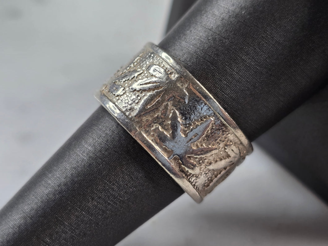 Mens Vintage Sterling Silver Cannabis Marijuana Pot Weed Band Ring 8.3g E1064