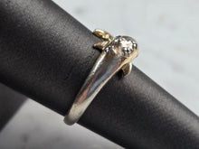 Load image into Gallery viewer, Womens Vintage Estate Sterling Silver CZ Dolphin Ring 2.8g E1065