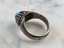 Load image into Gallery viewer, Womens Vintage Estate Sterling Silver Southwestern Turquoise Ring 5.5g E1103