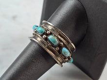 Load image into Gallery viewer, Vintage Estate Sterling Silver Southwestern Turquoise Ring 8.7g E1105