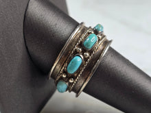 Load image into Gallery viewer, Vintage Estate Sterling Silver Southwestern Turquoise Ring 8.7g E1105