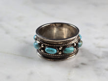 Load image into Gallery viewer, Vintage Estate Sterling Silver Southwestern Turquoise Ring 8.7g E1105