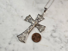 Load image into Gallery viewer, Womens Vint Sterling Silver Religious Jesus Cross Pendant Necklace 12.1g E1132