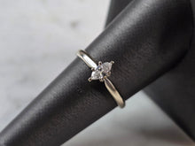 Load image into Gallery viewer, Womens Vintage Estate  14K White Gold Marquise Diamond Ring, 2.2g E1188