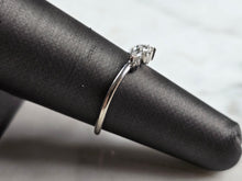 Load image into Gallery viewer, Womens Vintage Estate 14k White Gold Diamond Ring 1.9g E1189