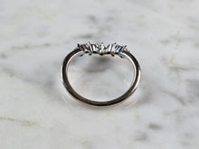 Load image into Gallery viewer, Womens Vintage Estate 14k White Gold Diamond Ring 1.9g E1189