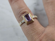 Load image into Gallery viewer, Womens Vintage Estate 10K Yellow Gold Amethyst Diamond Ring 1.5g E1194