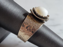 Load image into Gallery viewer, Womens Vintage Estate Sterling Silver Hand Hammered Modernist Ring, 9.7g E1314
