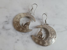 Load image into Gallery viewer, Womens Vintage Sterling Silver Southwestern Wolf Moon Earrings 17.2g E1360