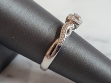 Load image into Gallery viewer, Womens Vintage Estate Sterling Silver Diamond Ring 3.1g #E1375