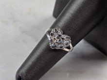 Load image into Gallery viewer, Womens Vintage Estate Sterling Silver Modernist Heart Ring 1.9g E1419