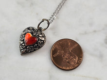 Load image into Gallery viewer, Womens Vintage Estate Sterling Silver Enamel Heart Pendant Necklace 4.3g E1439