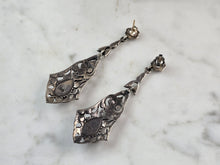 Load image into Gallery viewer, Pr of Womens Sterling Silver Onyx Dangle Earrings 9.0g E1442