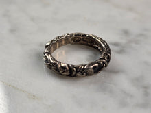 Load image into Gallery viewer, Womens Vintage Estate Sterling Silver Floral Ring 4.0g E1444