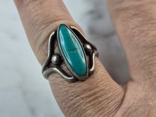 Load image into Gallery viewer, Womens Vintage Estate Sterling Silver Southwestern Turquoise Ring 4.0g E1445