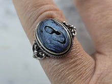 Load image into Gallery viewer, Womens Vintage Estate Sterling Silver Modernist Abalone Ring 4.0g E1447