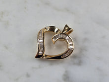 Load image into Gallery viewer, Womens Vintage Estate 14K Yellow Gold Diamond Heart Pendant 3.6g E1458