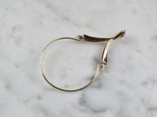 Load image into Gallery viewer, Womens Vintage Estate 14K Yellow Gold Charm Pendant Hoop 1.2g E1466