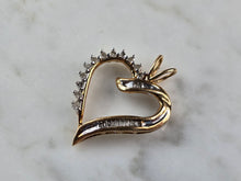 Load image into Gallery viewer, Womens Vintage Estate 10K Yellow Gold Heart Pendant 2.5g E1484