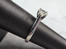 Load image into Gallery viewer, Womens Vintage Estate Platinum 0.75ct Diamond Ring, 6.6g E1558