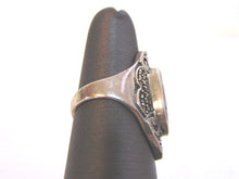 Load image into Gallery viewer, Womens Vintage Estate Sterling Silver Southwestern Zuni Ring 7.2g E1562