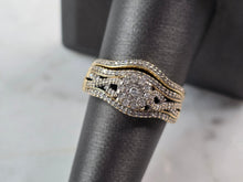 Load image into Gallery viewer, Womens Vintage Estate 10K Yellow Gold Diamond Wedding Ring Set 4.0g E1564