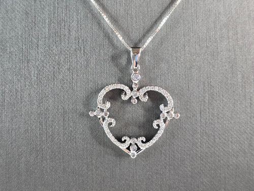 Womens Estate Sterling Silver CZ Heart Pendant W/ Necklace 5.8g E1599