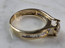 Load image into Gallery viewer, Womens Vintage Estate 14K Yellow Gold Diamond Ring 4.5g E1604