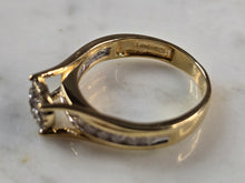 Load image into Gallery viewer, Womens Vintage Estate 14K Yellow Gold Diamond Ring 4.5g E1604