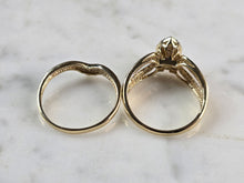Load image into Gallery viewer, Womens Vintage Estate 10K Yellow Gold Diamond Wedding Ring Set 4.0g E1606