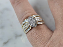 Load image into Gallery viewer, Womens Vintage Estate 10K Yellow Gold Diamond Wedding Ring Set 4.0g E1606