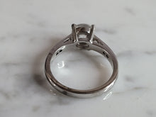Load image into Gallery viewer, Womens Estate Sterling Silver CZ Ring 2.8g E1608