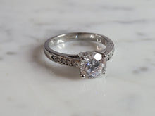 Load image into Gallery viewer, Womens Estate Sterling Silver CZ Ring 2.8g E1608