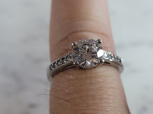 Load image into Gallery viewer, Womens Estate Sterling Silver CZ Ring 2.8g E1608